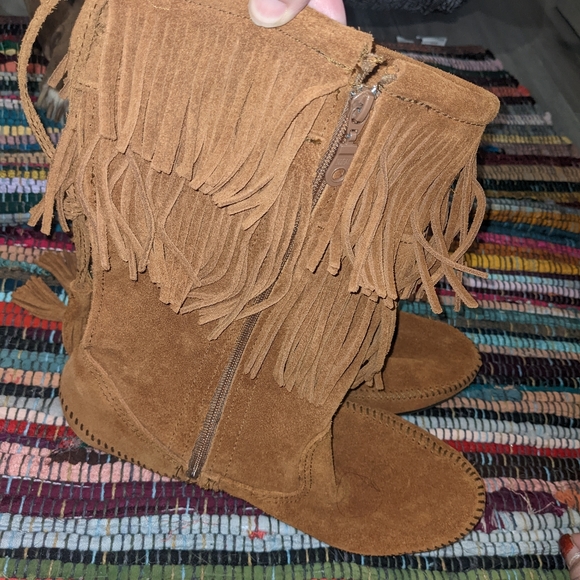 Boots - Picture 2 of 4